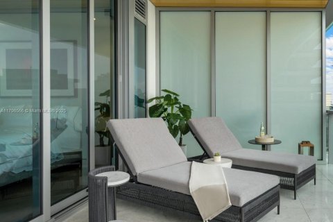 Condo in Miami Beach, Florida, 2 bedrooms  № 1937557 - photo 14