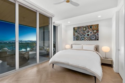 Condo in Miami Beach, Florida, 2 bedrooms  № 1937557 - photo 16