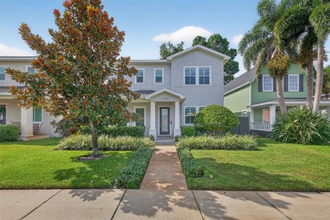 Casa en venta en Saint Petersburg, Florida, 5 dormitorios, 244.33 m2 № 1899790 - foto 1