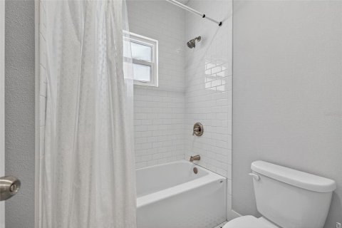 Casa en venta en Saint Petersburg, Florida, 5 dormitorios, 244.33 m2 № 1899790 - foto 28