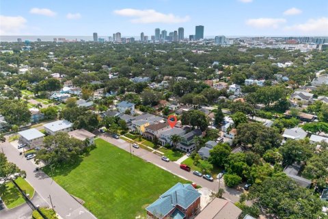 Casa en venta en Saint Petersburg, Florida, 5 dormitorios, 244.33 m2 № 1899790 - foto 4