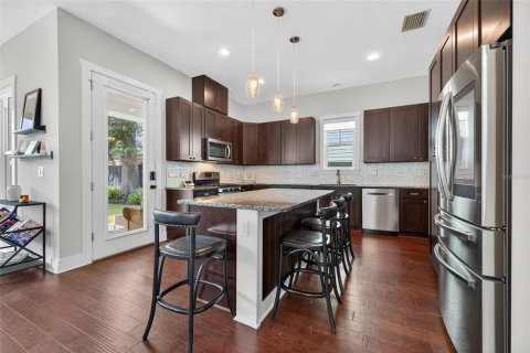Casa en venta en Saint Petersburg, Florida, 5 dormitorios, 244.33 m2 № 1899790 - foto 14