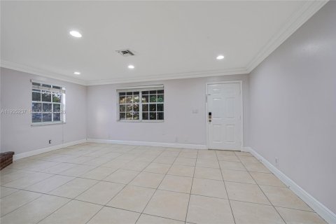 Casa en venta en Hollywood, Florida, 3 dormitorios, 128.58 m2 № 1996158 - foto 7