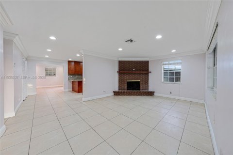Casa en venta en Hollywood, Florida, 3 dormitorios, 128.58 m2 № 1996158 - foto 4