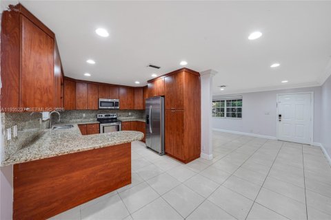 Casa en venta en Hollywood, Florida, 3 dormitorios, 128.58 m2 № 1996158 - foto 9