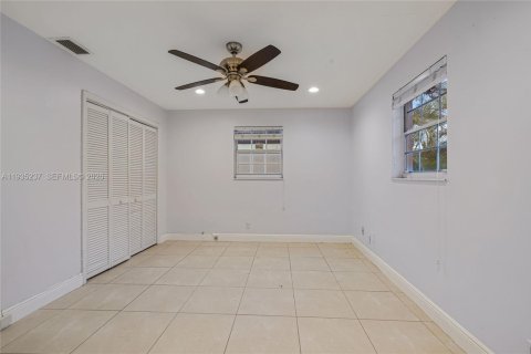 Casa en venta en Hollywood, Florida, 3 dormitorios, 128.58 m2 № 1996158 - foto 22