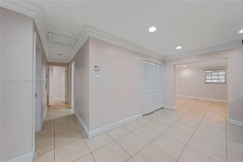 Casa en venta en Hollywood, Florida, 3 dormitorios, 128.58 m2 № 1996158 - foto 14