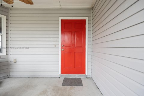 Villa ou maison à vendre à Moore Haven, Floride: 3 chambres, 144 m2 № 1925363 - photo 4