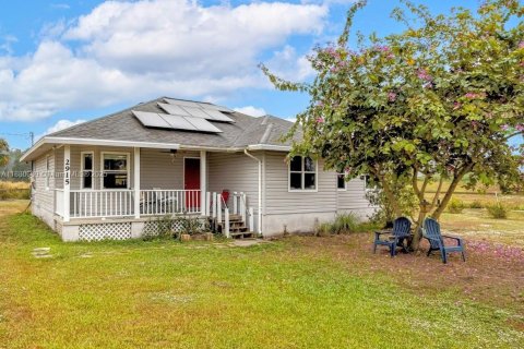 Villa ou maison à vendre à Moore Haven, Floride: 3 chambres, 144 m2 № 1925363 - photo 1