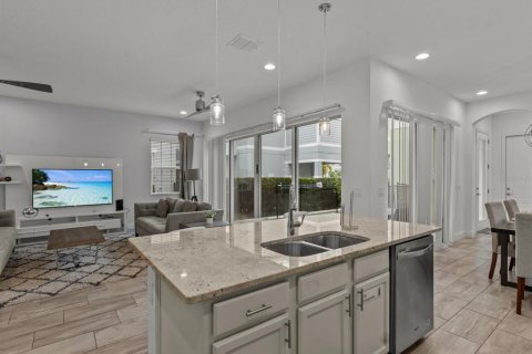House in Four Corners, Florida 5 bedrooms, 285.77 sq.m. № 1512879 - photo 16