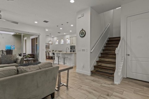 House in Four Corners, Florida 5 bedrooms, 285.77 sq.m. № 1512879 - photo 17