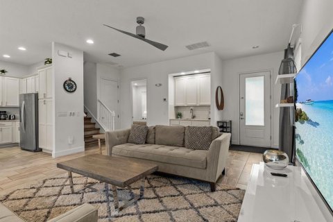 House in Four Corners, Florida 5 bedrooms, 285.77 sq.m. № 1512879 - photo 7