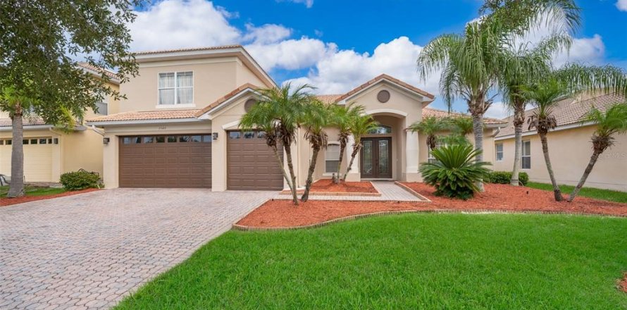 House in BELLALAGO in Kissimmee, Florida 4 bedrooms, 282.14 sq.m. № 1885190