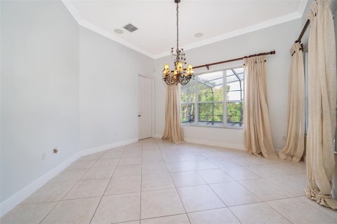 House in BELLALAGO in Kissimmee, Florida 4 bedrooms, 282.14 sq.m. № 1885190 - photo 15