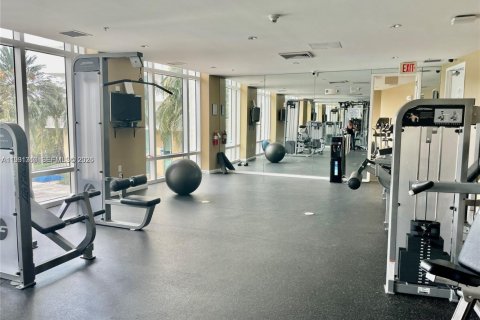 Купить кондоминиум в Халландейл-Бич, Флорида 2 спальни, 125.79м2, № 1990629 - фото 22