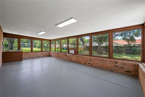 House in Lutz, Florida 5 bedrooms, 272.2 sq.m. № 1819230 - photo 12