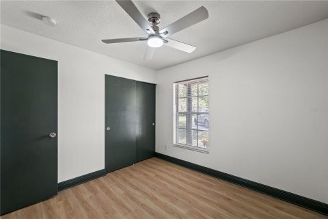 House in Lutz, Florida 5 bedrooms, 272.2 sq.m. № 1819230 - photo 16