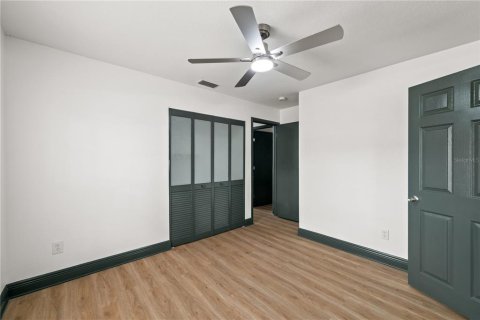 House in Lutz, Florida 5 bedrooms, 272.2 sq.m. № 1819230 - photo 21
