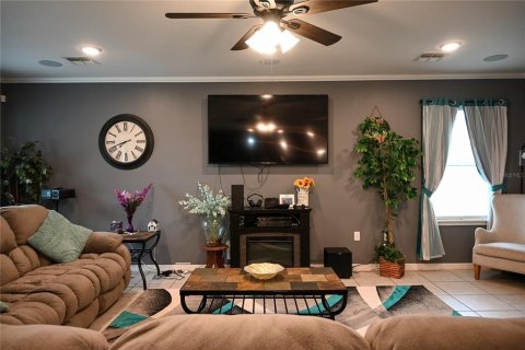 House in Spring Hill, Florida 6 bedrooms, 289.39 sq.m. № 1911782 - photo 8