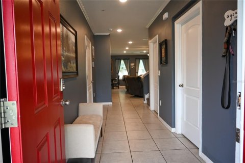 House in Spring Hill, Florida 6 bedrooms, 289.39 sq.m. № 1911782 - photo 2