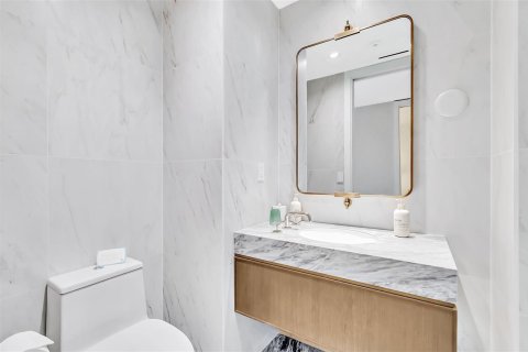 Copropriété à vendre à Fort Lauderdale, Floride: 2 chambres, 121.52 m2 № 2253133 - photo 20
