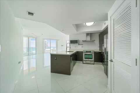 Condo in Sunny Isles Beach, Florida, 3 bedrooms  № 2147331 - photo 5