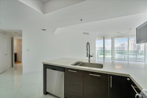 Condo in Sunny Isles Beach, Florida, 3 bedrooms  № 2147331 - photo 7