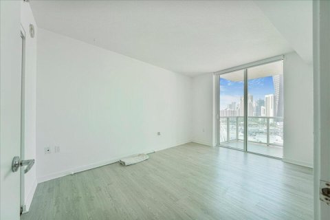 Condo in Sunny Isles Beach, Florida, 3 bedrooms  № 2147331 - photo 21