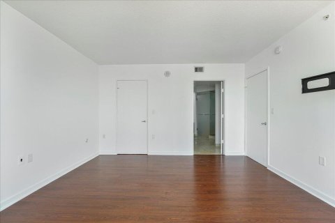 Condo in Sunny Isles Beach, Florida, 3 bedrooms  № 2147331 - photo 19
