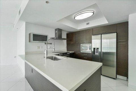 Condo in Sunny Isles Beach, Florida, 3 bedrooms  № 2147331 - photo 3