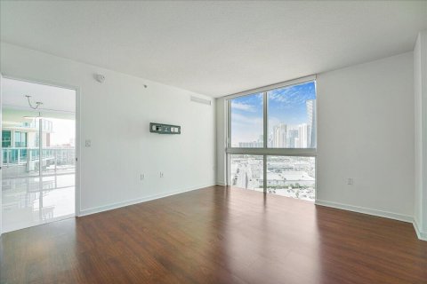Condo in Sunny Isles Beach, Florida, 3 bedrooms  № 2147331 - photo 12