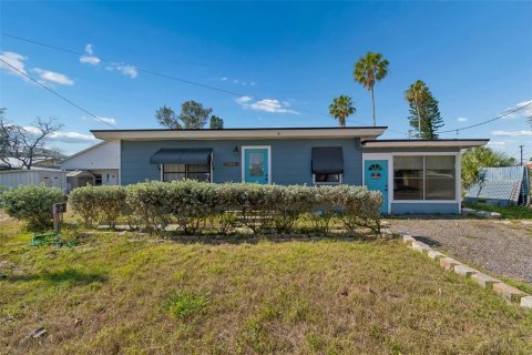 Casa en venta en Madeira Beach, Florida, 2 dormitorios, 96.99 m2 № 2142456 - foto 2