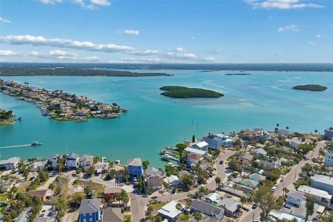 Casa en venta en Madeira Beach, Florida, 2 dormitorios, 96.99 m2 № 2142456 - foto 14