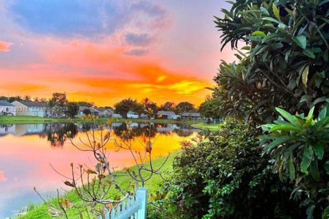 House in Boca Raton, Florida 3 bedrooms, 105.17 sq.m. № 1997402 - photo 6