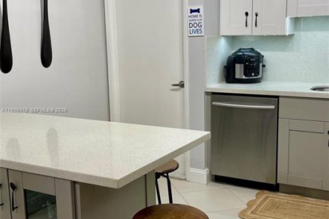 House in Boca Raton, Florida 3 bedrooms, 105.17 sq.m. № 1997402 - photo 19