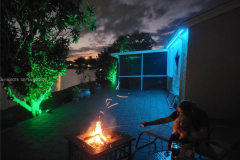 House in Boca Raton, Florida 3 bedrooms, 105.17 sq.m. № 1997402 - photo 9