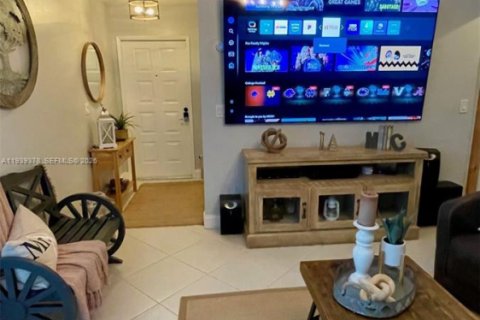 House in Boca Raton, Florida 3 bedrooms, 105.17 sq.m. № 1997402 - photo 24