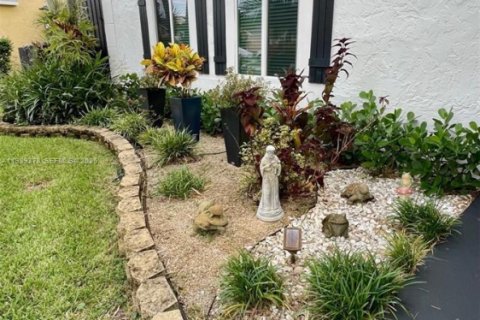 House in Boca Raton, Florida 3 bedrooms, 105.17 sq.m. № 1997402 - photo 17