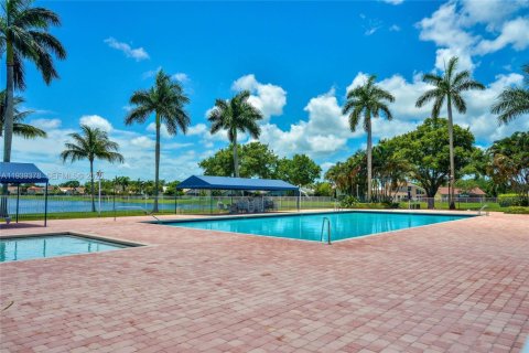 House in Boca Raton, Florida 3 bedrooms, 105.17 sq.m. № 1997402 - photo 10