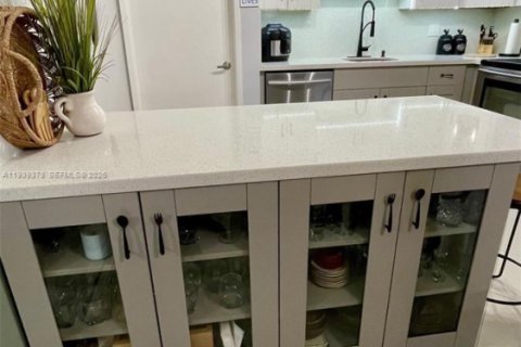 House in Boca Raton, Florida 3 bedrooms, 105.17 sq.m. № 1997402 - photo 21