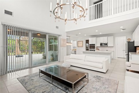 House in Stuart, Florida 4 bedrooms, 271.09 sq.m. № 2064527 - photo 12