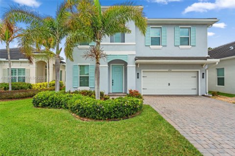 House in Stuart, Florida 4 bedrooms, 271.09 sq.m. № 2064527