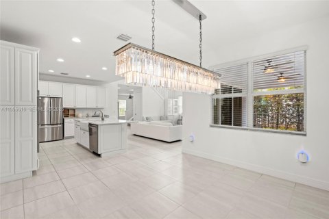 House in Stuart, Florida 4 bedrooms, 271.09 sq.m. № 2064527 - photo 19
