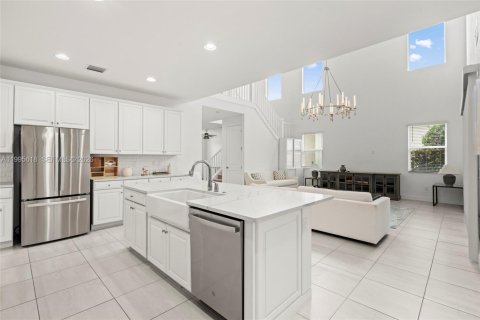 House in Stuart, Florida 4 bedrooms, 271.09 sq.m. № 2064527 - photo 6