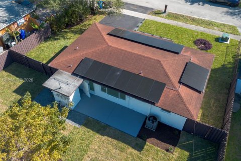 House in West Park, Florida 3 bedrooms, 97.55 sq.m. № 2011219 - photo 8