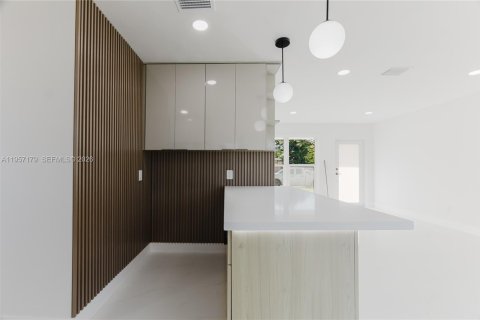 House in West Park, Florida 3 bedrooms, 97.55 sq.m. № 2011219 - photo 10