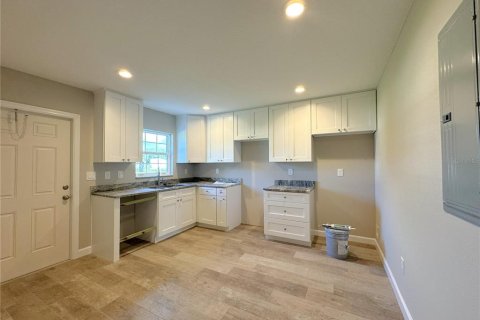 Appartement à louer à Floral City, Floride: 2 chambres, 86.4 m2 № 2358132 - photo 14