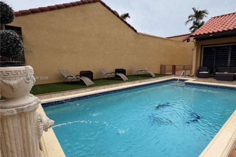Villa ou maison à vendre à Miami, Floride: 2 chambres, 159.61 m2 № 1966124 - photo 15