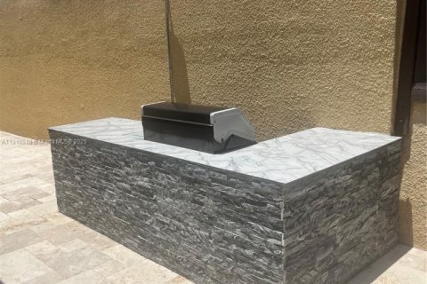 Купить виллу или дом в Майами, Флорида 2 спальни, 159.61м2, № 1966124 - фото 10