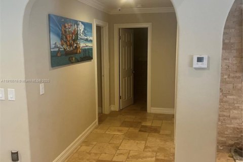 Купить виллу или дом в Майами, Флорида 2 спальни, 159.61м2, № 1966124 - фото 6